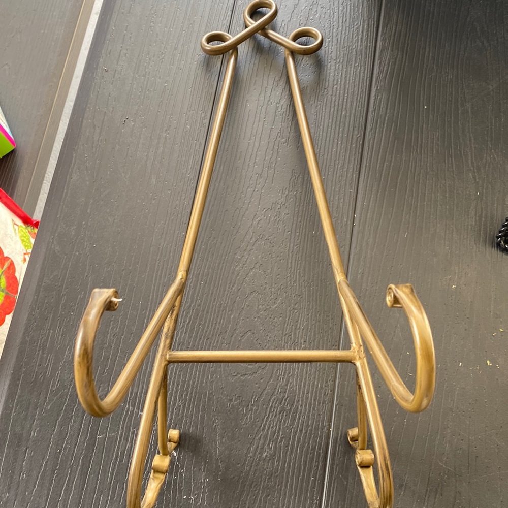 Book or picture frame stands